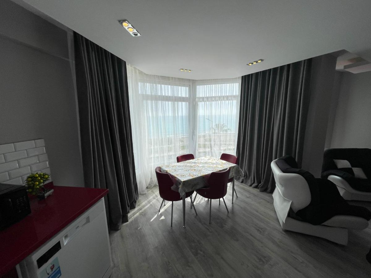 Sa Apartments! Beachfront Apartment With Sea View & Pool Alanya Exteriér fotografie