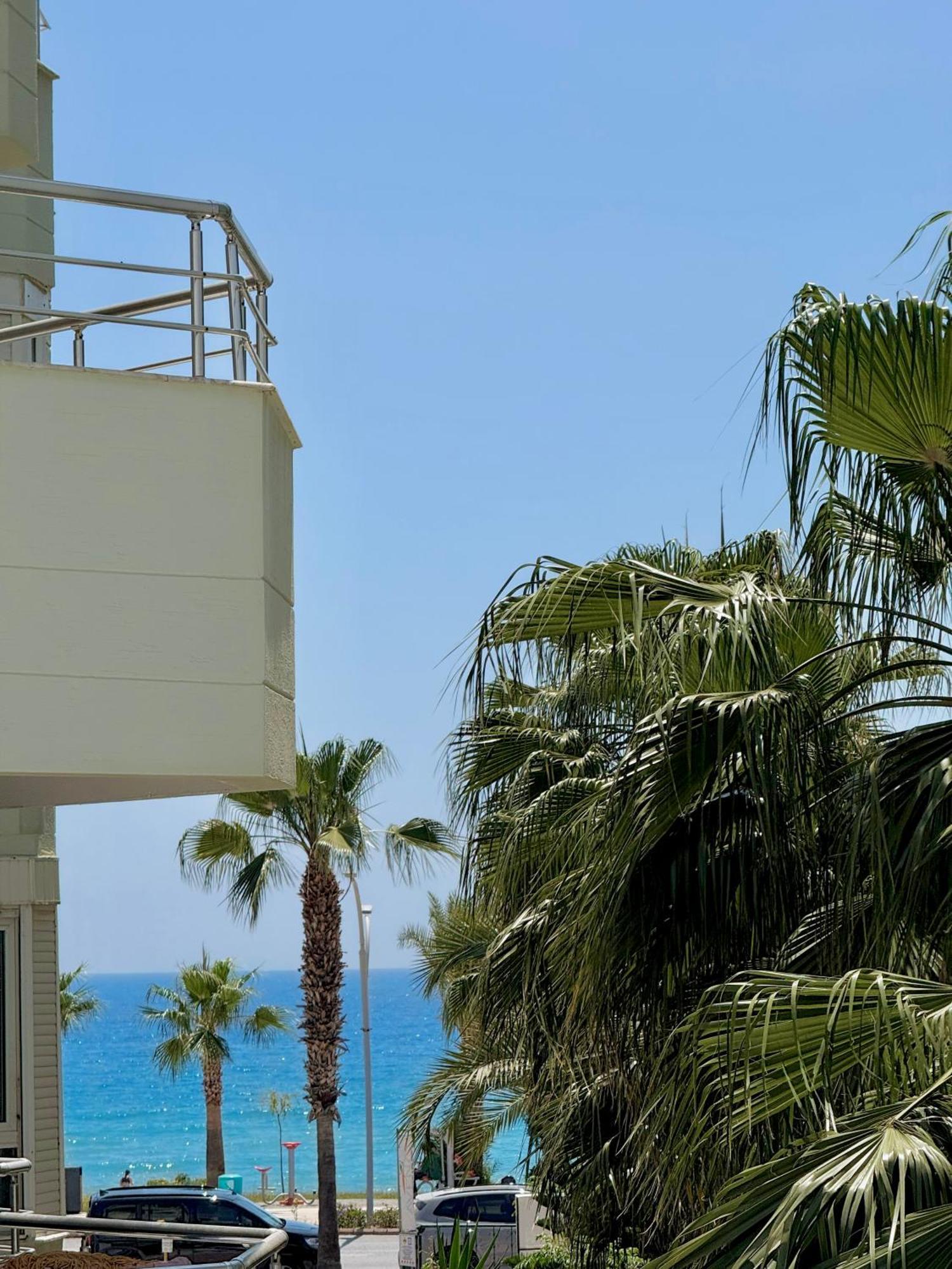 Sa Apartments! Beachfront Apartment With Sea View & Pool Alanya Exteriér fotografie