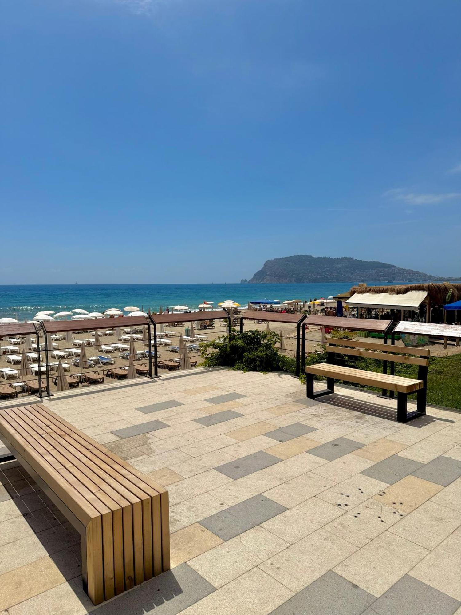 Sa Apartments! Beachfront Apartment With Sea View & Pool Alanya Exteriér fotografie