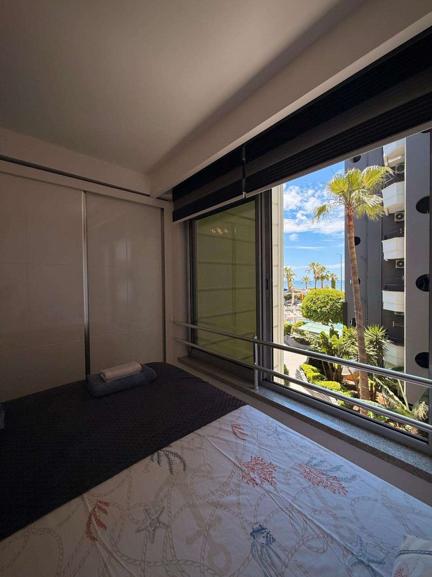 Sa Apartments! Beachfront Apartment With Sea View & Pool Alanya Exteriér fotografie